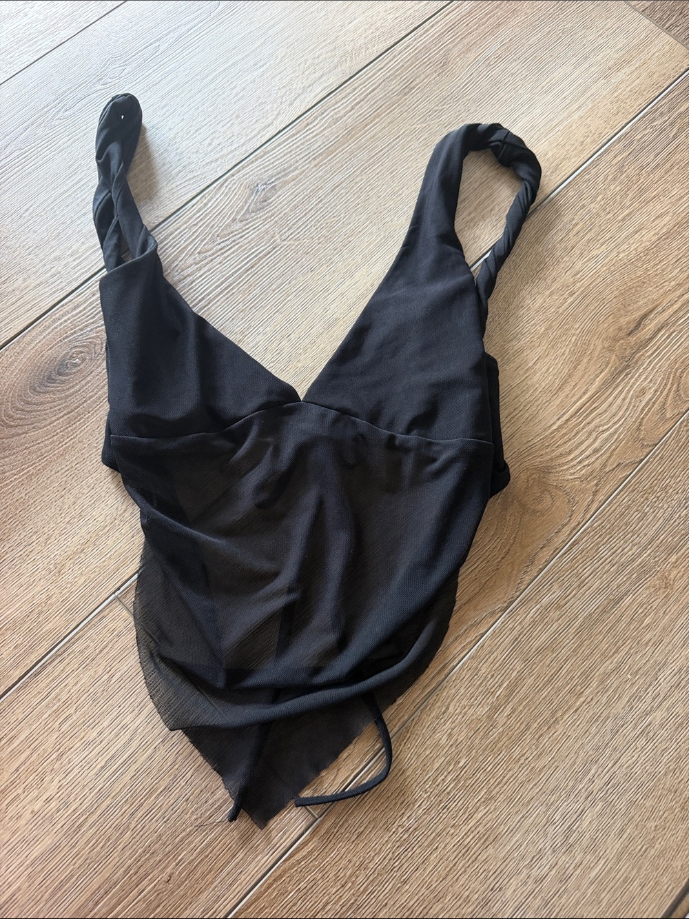 Tiger Mist Black V-Neck Draped Tie-Back Crop Top